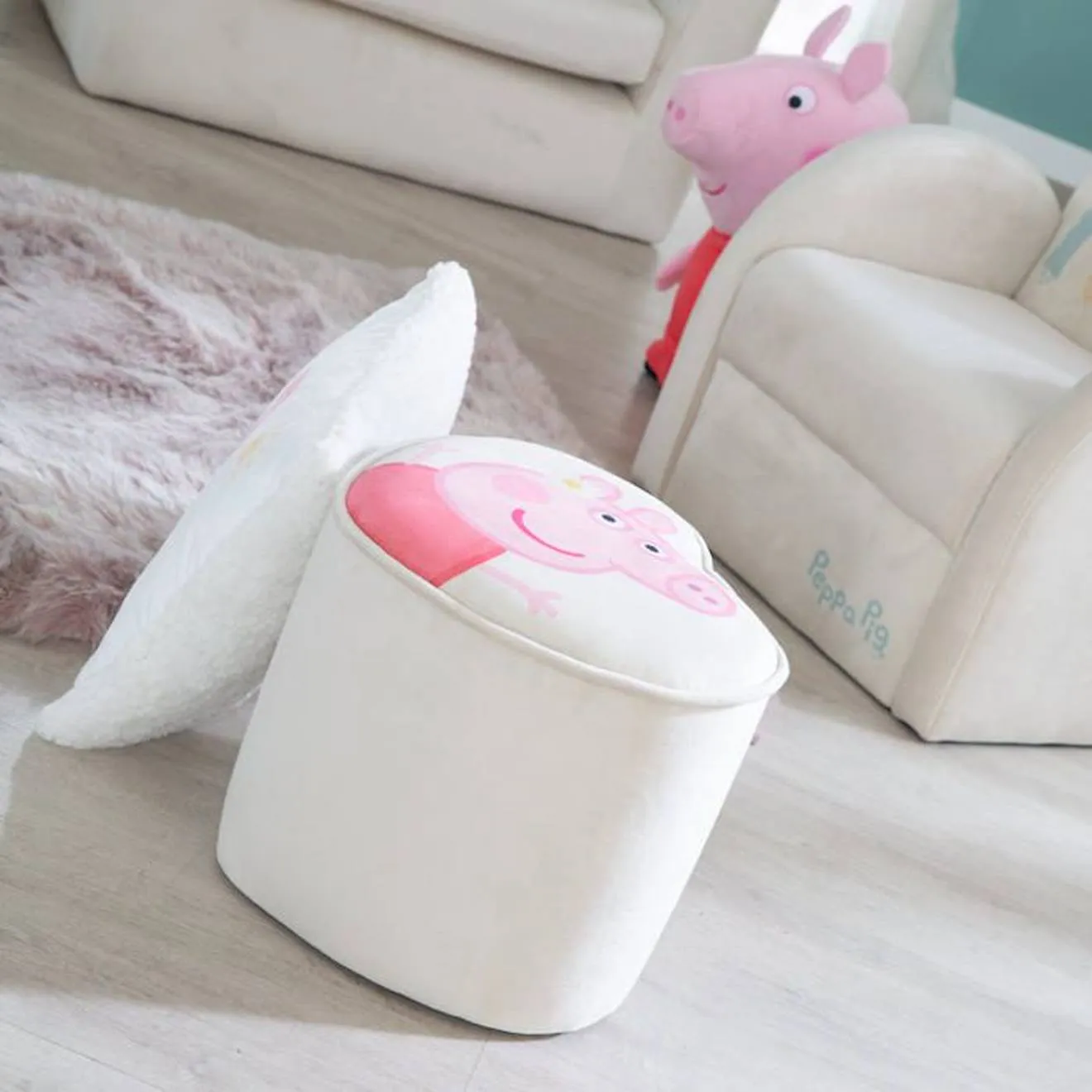 ROBA Pouf Bébé en Forme de Coeur Peppa Pig - Revêtement en Velours Doux - Beige / Motif Truie beige - Roba